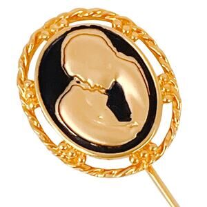 VTG Gold Tone Lovers Cameo Stick Pin, 1985–95 Edwardian Revival Brooch